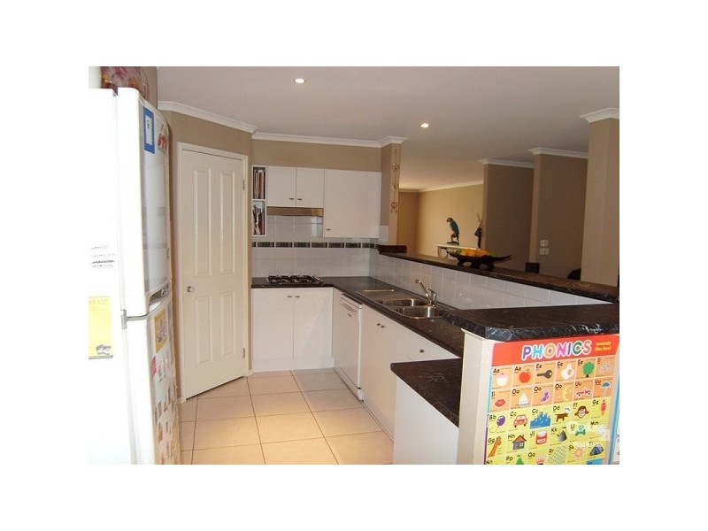 12 Hanover Road, Cameron Park NSW 2285