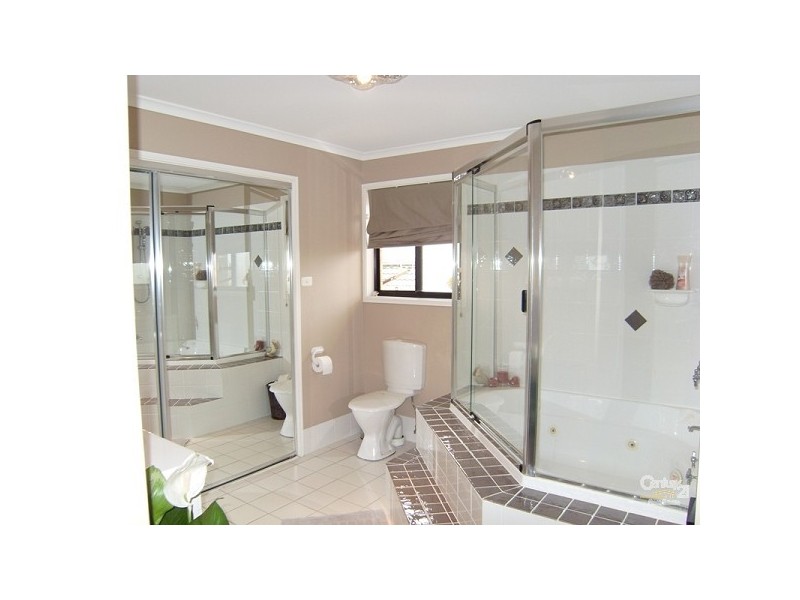 12 Hanover Road, Cameron Park NSW 2285