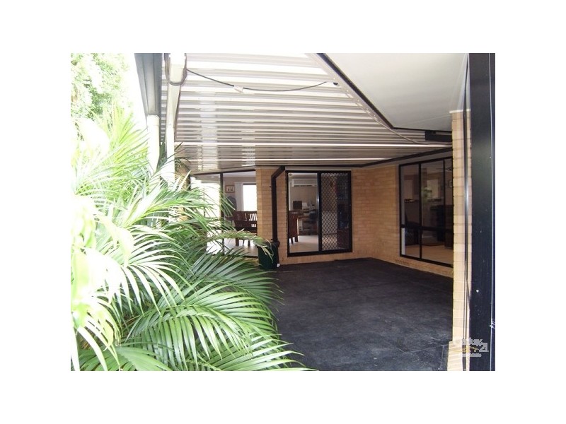 12 Hanover Road, Cameron Park NSW 2285