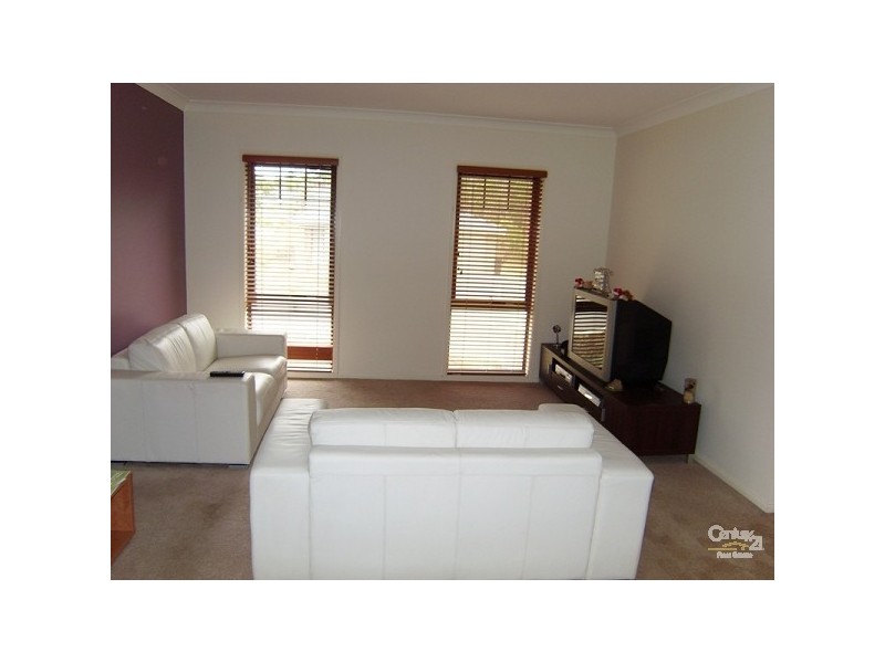 28 Ridgemont Avenue, Cameron Park NSW 2285