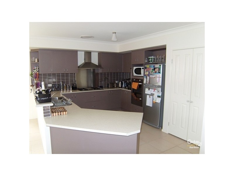 28 Ridgemont Avenue, Cameron Park NSW 2285