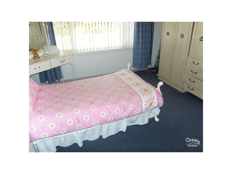 24 Catherine Street, Kotara South NSW 2289