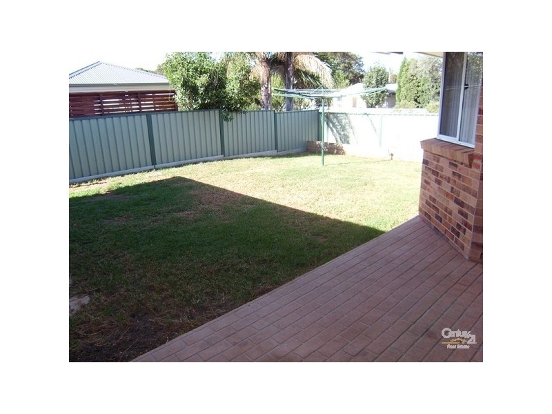 30 Grove Place, Cameron Park NSW 2285