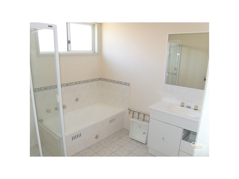 30 Grove Place, Cameron Park NSW 2285