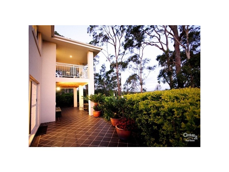 5 Hanover Road, Cameron Park NSW 2285