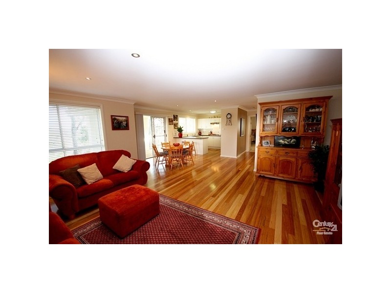 5 Hanover Road, Cameron Park NSW 2285