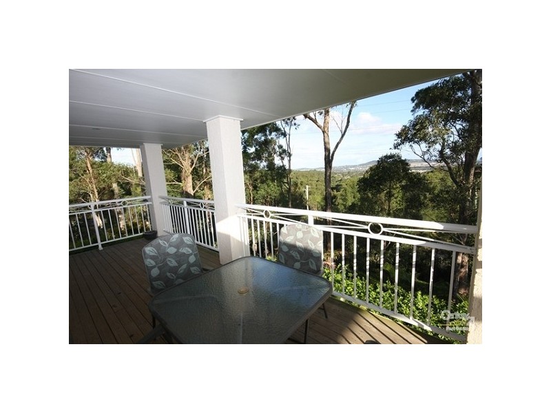 5 Hanover Road, Cameron Park NSW 2285