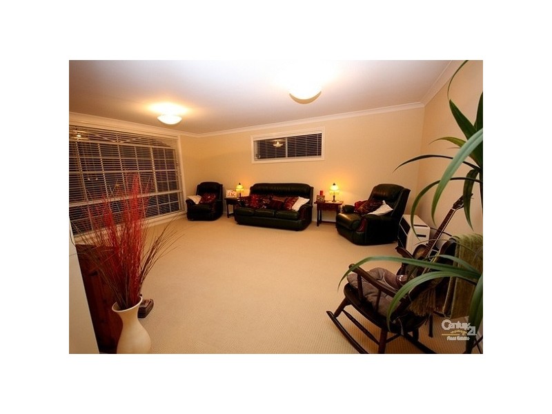 5 Hanover Road, Cameron Park NSW 2285