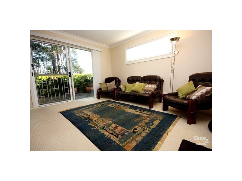 5 Hanover Road, Cameron Park NSW 2285