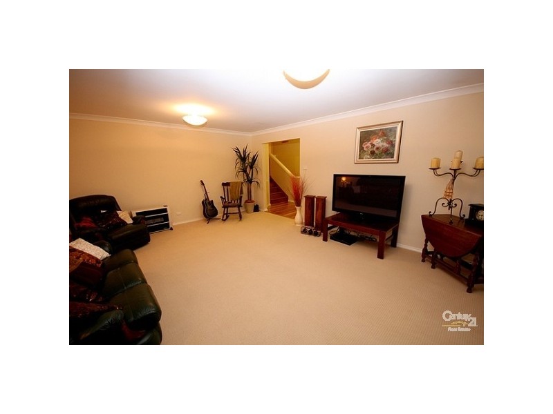 5 Hanover Road, Cameron Park NSW 2285