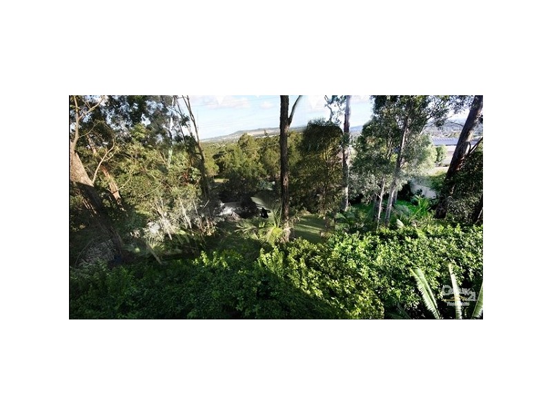 5 Hanover Road, Cameron Park NSW 2285