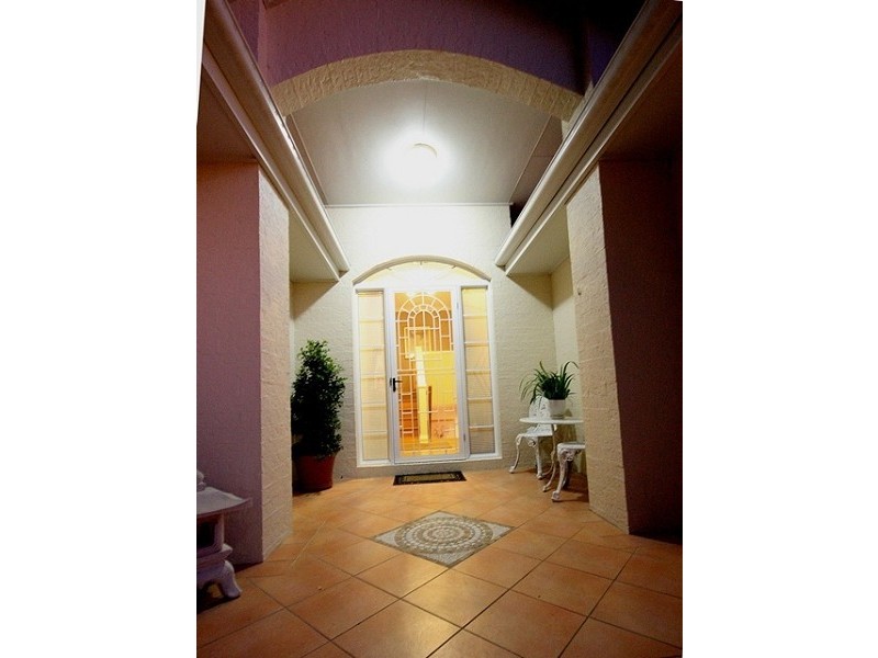 5 Hanover Road, Cameron Park NSW 2285