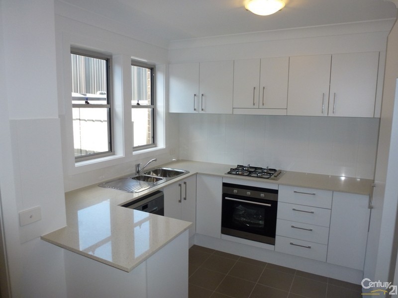 5/8 Angophora Drive, Warabrook NSW 2304