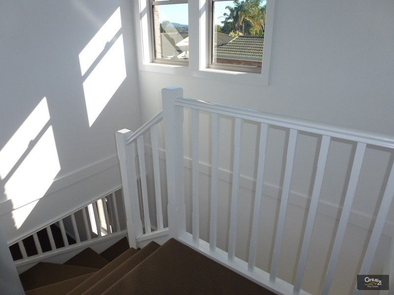 9/8 Angophora Drive, Warabrook NSW 2304