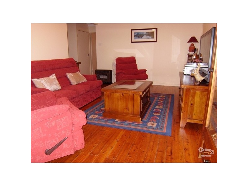 77 MYALL ROAD Corner of Lois Crescent, Cardiff NSW 2285