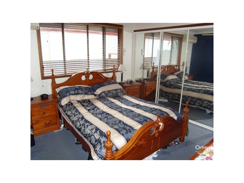 2 Sackville Street, Killingworth NSW 2278