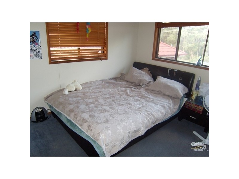 2 Sackville Street, Killingworth NSW 2278