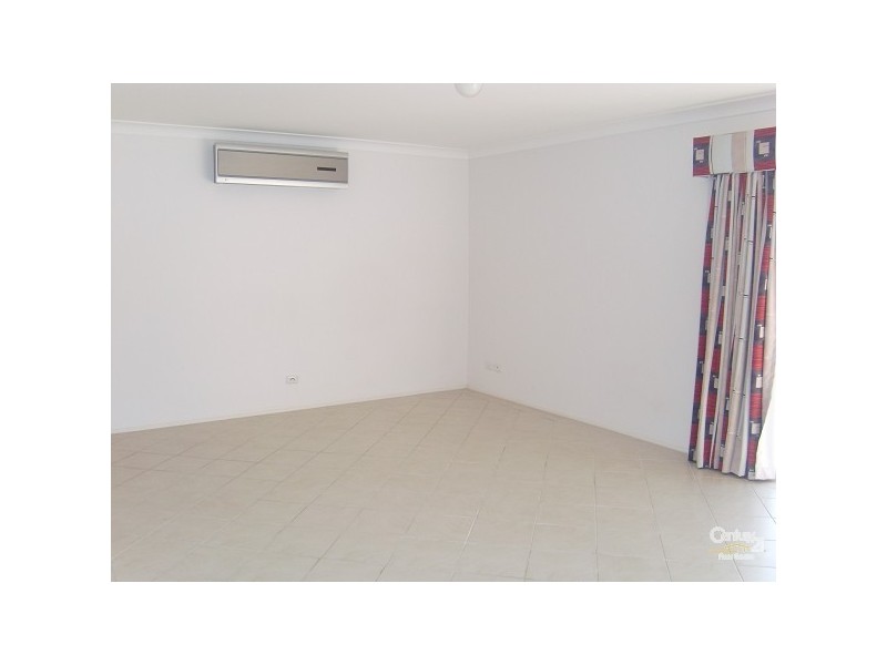 9 Jupiter Circuit, Cameron Park NSW 2285