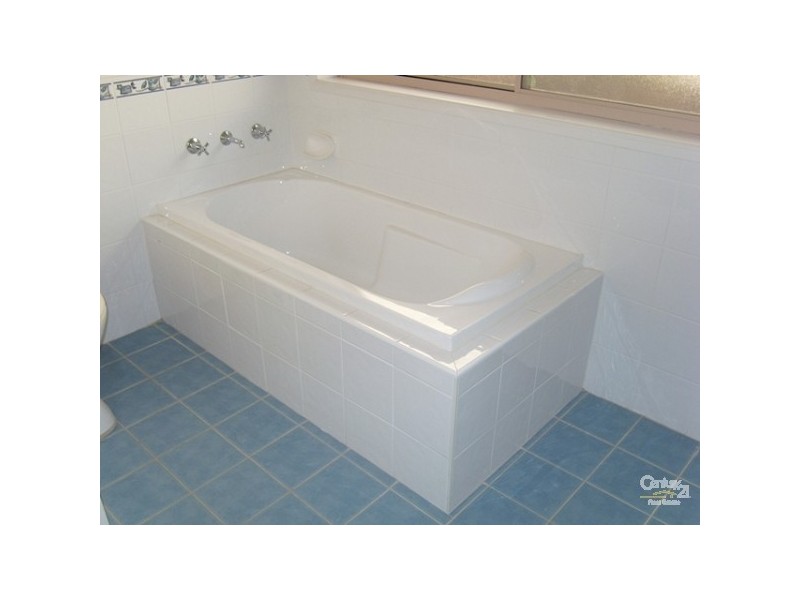 9 Jupiter Circuit, Cameron Park NSW 2285