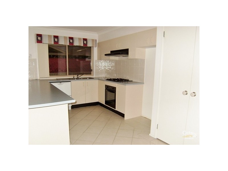 9 Jupiter Circuit, Cameron Park NSW 2285