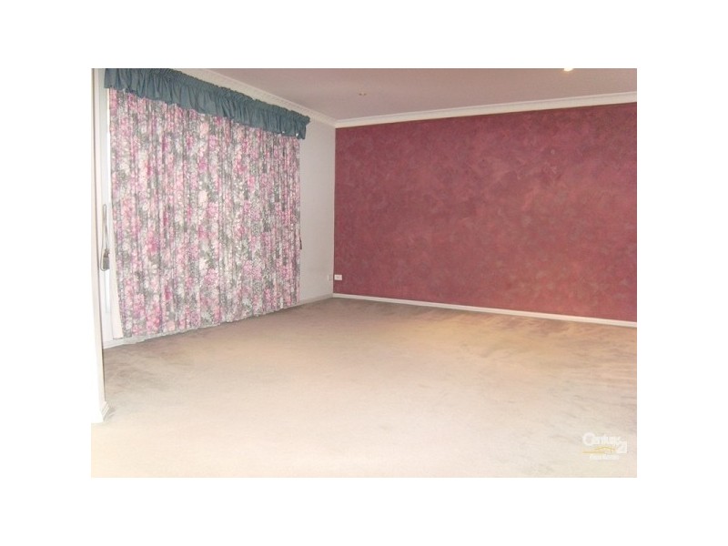 35 Bracken Close, Cameron Park NSW 2285