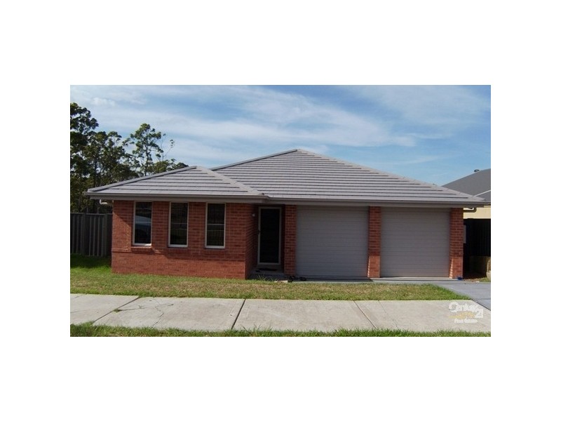 16 Clarkestone Avenue, Cameron Park NSW 2285