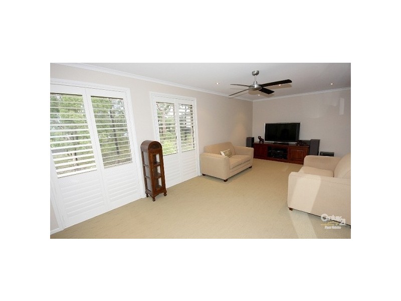 2 Emory Place, Cameron Park NSW 2285