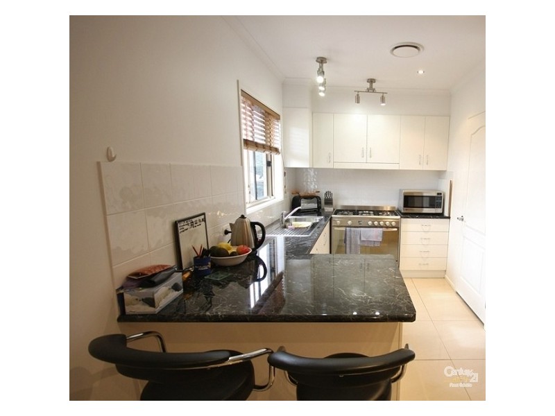 2 Emory Place, Cameron Park NSW 2285
