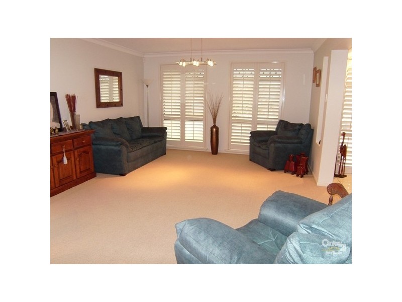 2 Hebe Place, Cameron Park NSW 2285