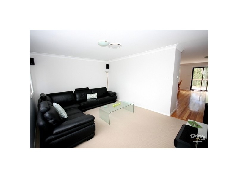 9 Bangalore Place, Cameron Park NSW 2285