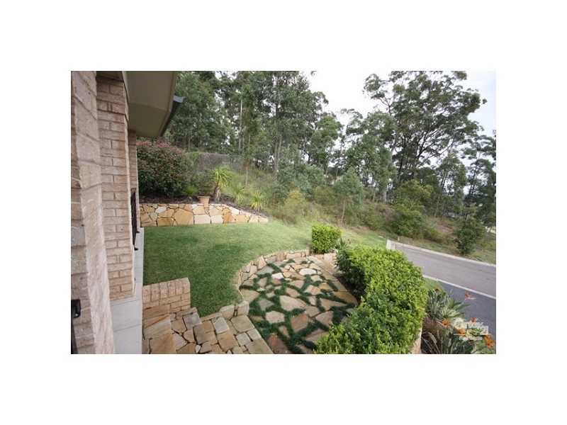 9 Bangalore Place, Cameron Park NSW 2285
