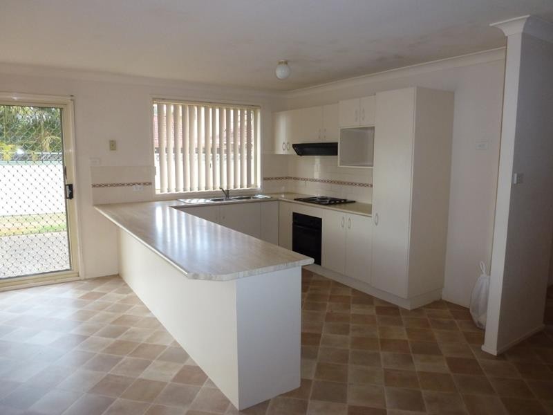 3 Cardinal Close, Cameron Park NSW 2285