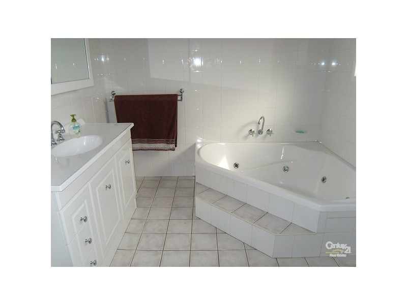 18 Coomalong Close, Holmesville NSW 2286