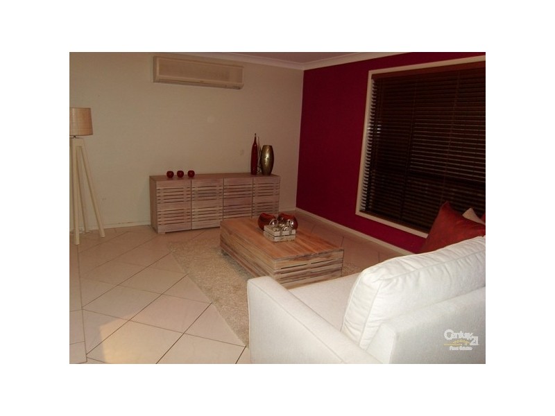 2 Janus Close, Cameron Park NSW 2285