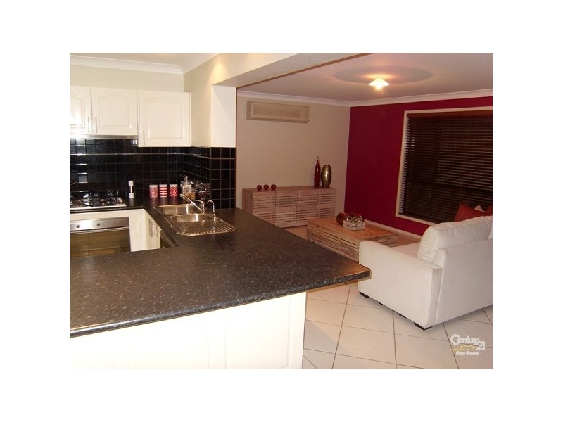 2 Janus Close, Cameron Park NSW 2285