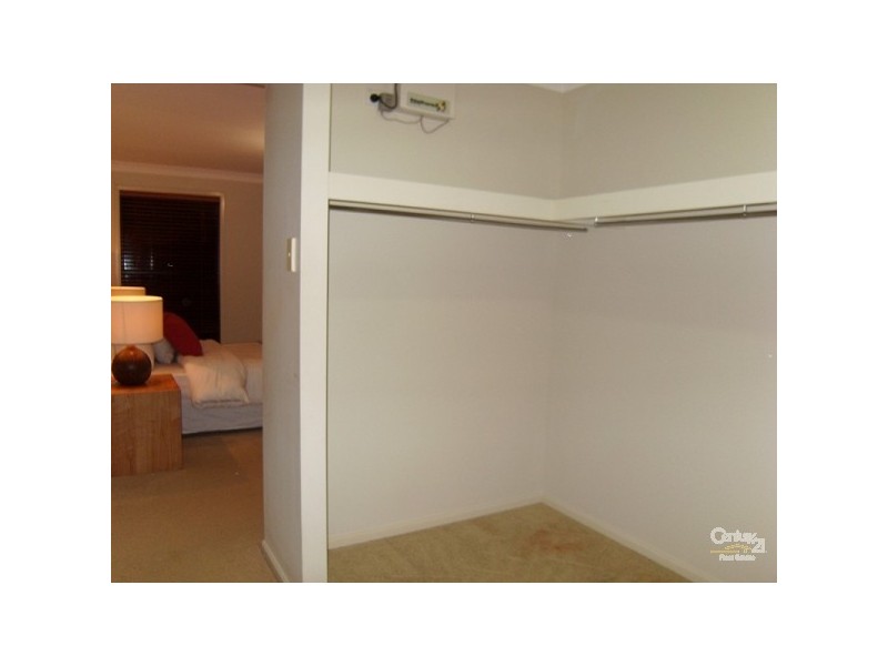 2 Janus Close, Cameron Park NSW 2285