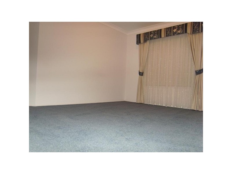 9 Jupiter Circuit, Cameron Park NSW 2285