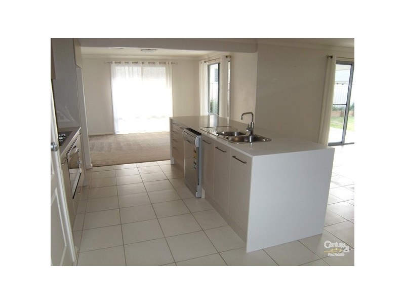 20 Ridgemont Drive, Cameron Park NSW 2285