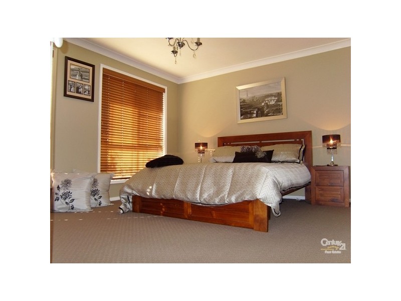 18 Peatmoss Drive, Cameron Park NSW 2285