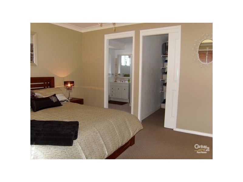 18 Peatmoss Drive, Cameron Park NSW 2285