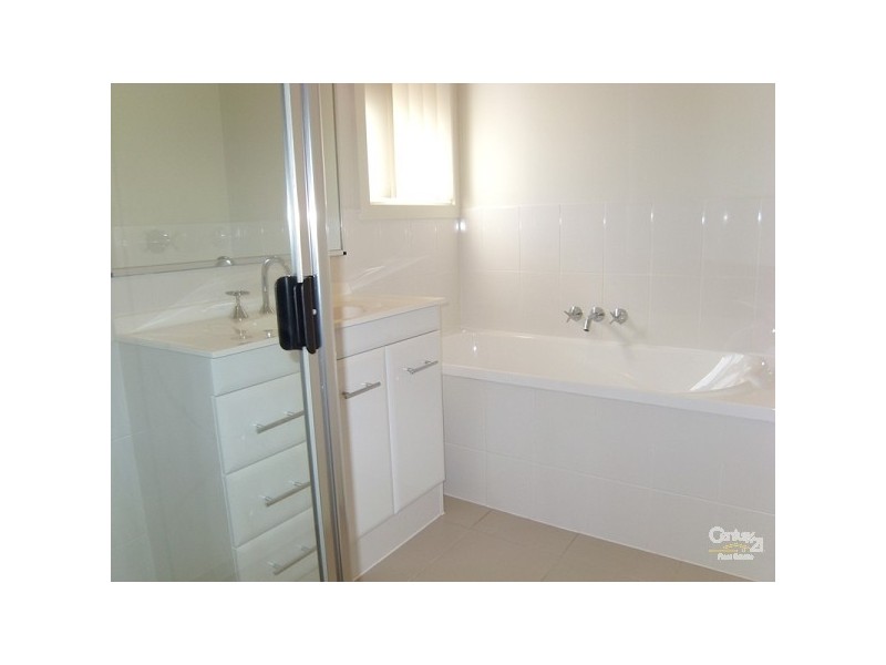 3 Matilda Court, Cameron Park NSW 2285