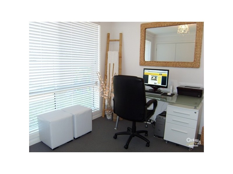 85 Constitution Drive, Cameron Park NSW 2285