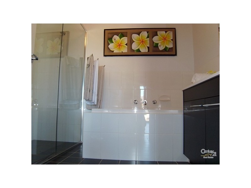 85 Constitution Drive, Cameron Park NSW 2285