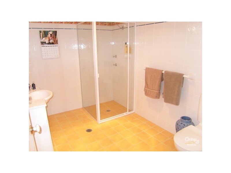 8 Greenock Court, Cameron Park NSW 2285