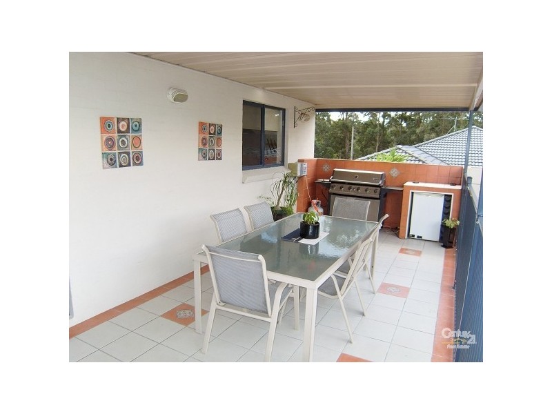 8 Greenock Court, Cameron Park NSW 2285