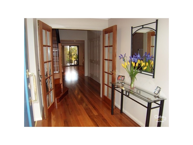 8 Greenock Court, Cameron Park NSW 2285