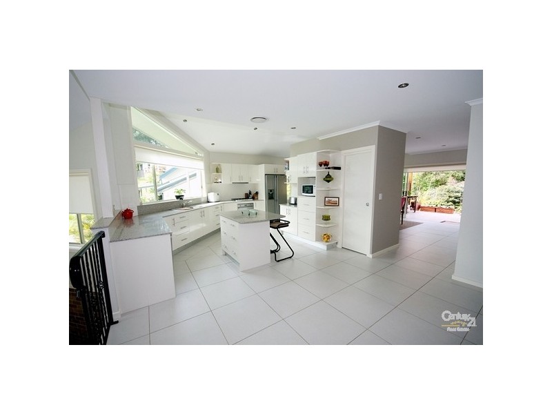 6 Bucklee Crescent, Warners Bay NSW 2282