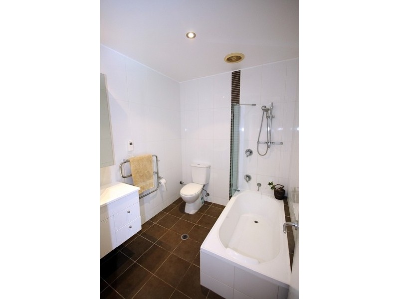 6 Bucklee Crescent, Warners Bay NSW 2282