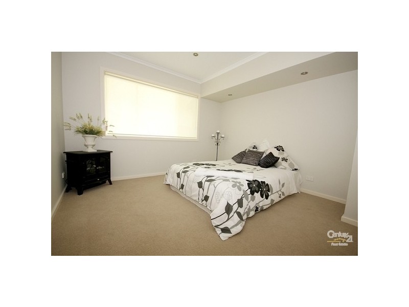 6 Bucklee Crescent, Warners Bay NSW 2282