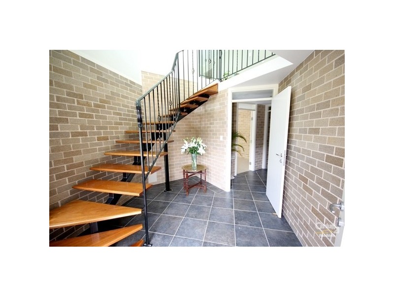 6 Bucklee Crescent, Warners Bay NSW 2282